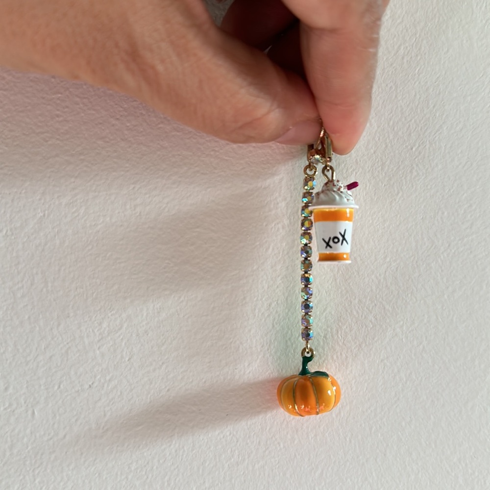 Mismatched Betsey Johnson pumpkin & pumpkin spice latte earrings.